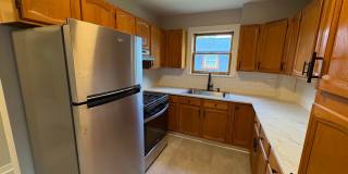 Three bedroom 1 1/2 bathroom single family home for rent Gallery 8