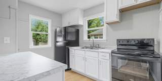 Charming 2-Bedroom Home – Recently Remodeled in Indianapolis Available NOW! Gallery 13