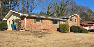 Remodeled 4Bd 3Bath home w Basement! Gallery 1