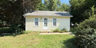 2-Bedroom Single-Family Home in Vandercook Lake Gallery 1