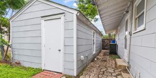 Charming 2 Bedroom Home with Office & Oversized Backyard in Schertz Gallery 20