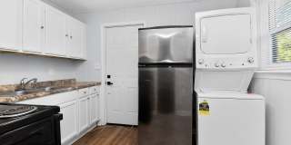Cozy 2 Bedroom Duplex Close to NoDa! Gallery 7