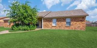 1111 N Nolan River Road Gallery 1