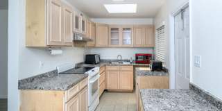 CENTRAL LOCATION IN PORT CHARLOTTE CENTRAL LOCATION IN PORT CHARLOTTE Gallery 9