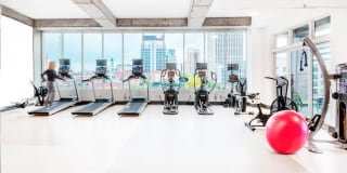 20 Midtown Gallery 33