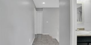 15217 W POND WOODS Drive Gallery 30