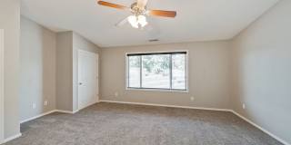 Stunning townhouse in Canby- 3 bed / 2.5 bath , garage, AC Gallery 15