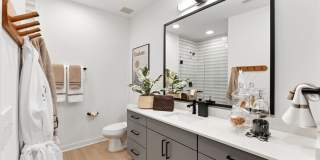 Solis Midtown Gallery 41