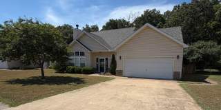 Fenced home close to post! Gallery 1