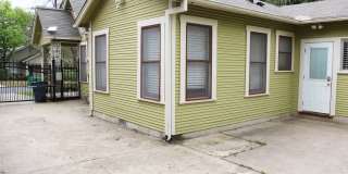 QUINTESSENTIAL ALAMO HEIGHTS COTTAGE Gallery 19