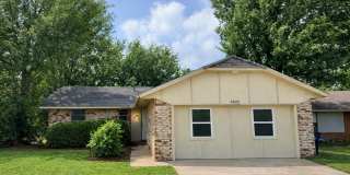 Spacious 5-Bedroom Home Near Tinker AFB and Local Parks Gallery 1