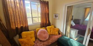 Oceanviews Private 1 bed / 1 bath sep. cottage. "INCL ALL utilities + WIFI internet". Furnished. Gallery 18