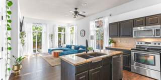 5 Bedroom Available in Timber Creek 5 Bedroom Available in Timber Creek Gallery 1