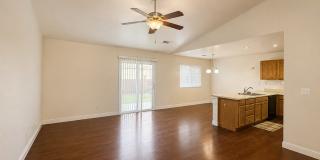 3290 North Vista Avenue Gallery 6