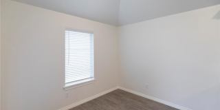Beautiful 4 Bedroom 2 Bathroom Home in Cedar Lane Community with Storm Shelter (Neighborhood Pool and Park) Gallery 18
