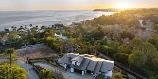 4 Bed, 5 bath home with stunning ocean views located in Malibu hills Gallery 57