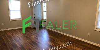 Huge Yard and Charming Home! Gallery 3