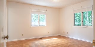 2 Sassafras Lane Gallery 34