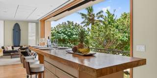 HaleGator: Award-Winning Oceanfront Home w/ Rooftop Lanai & Ocean Views Gallery 7