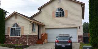 Beautiful 3 Bedroom Home in Woodland - 1994 Meadowood Loop Gallery 1