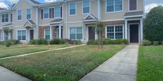 Beautiful 2/2.5 in Desirable Arrowood Community Gallery 14