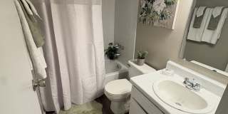 Riverbanks Retreat Gallery 6