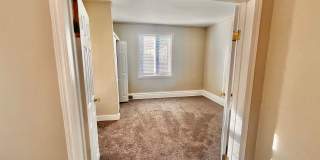 Ginormous 6 Bed Single family home with all Appliances Near Lake Michigan! Gallery 35