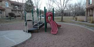 Beautiful 2bdrm 3 bath 2 car garage townhome Gallery 1