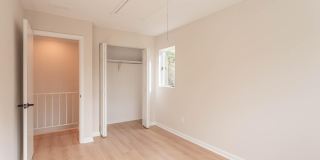 22 STONE MANOR Gallery 27
