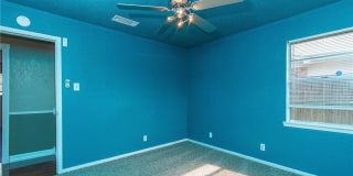 2001 Eisenhower Drive Gallery 12