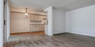 Prime Patio, Air Conditioning, Pool Access & Garage Space - Gated Community Gallery 1