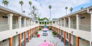 Central Inglewood Life – Gated Living Near SoFi & Transit Gallery 1