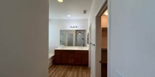 5 bedroom home located in Sylvan School District! Gallery 45