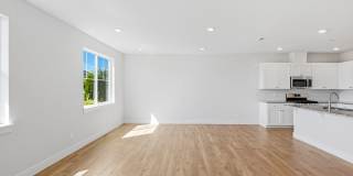Modern 3BD | 2.5BA Townhome | Beaverton Living at Its Best Gallery 9