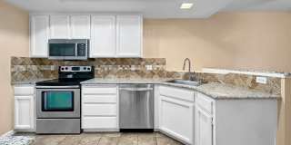 Lovely Upgraded 2-story Townhouse w/ Attached Garage, Guest Bathroom and Fireplace! Gallery 11
