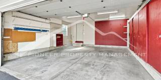 Stunning Townhouse with Washer/Dryer and Central AC Gallery 26