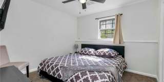 3 Bedroom Townhome With Fenced Yard and 1 Car Garage 3 Bedroom Townhome With Fenced Yard and 1 Car Garage Gallery 14
