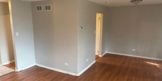 Available Now – 4 Bed, 2 Bath Gallery 3