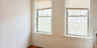 1916-34 W Winona / 5103-15 N Winchester Gallery 54