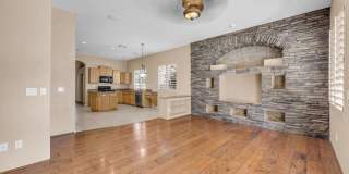 875 W Aloe Place Gallery 9