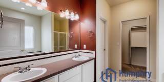 Beautiful home in Columbia Village Gallery 22