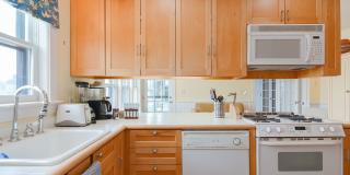 Winter Rental: Waterfront 3 Bed/3 Bath on Rocky Neck Gallery 49