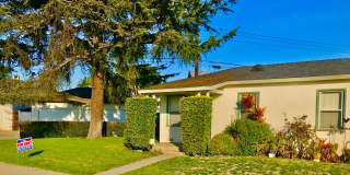 Wonderful Old Torrance Duplex One-Bedroom, One-Bath Gallery 1
