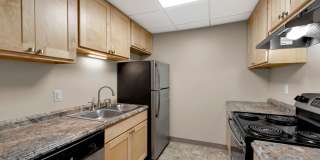 Large 1 & 2 Bedrooms available, PET FRIENDLY! Gallery 58