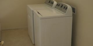 Charming 3BD/1BA located within walking distance to Friendly/College Hill neighborhood Market of Choice! Gallery 11