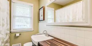 Beautiful 4BR 2BA Rambler in Roseville Gallery 25