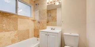 Charming 3 Bedroom Home – Pets Welcome! Gallery 9