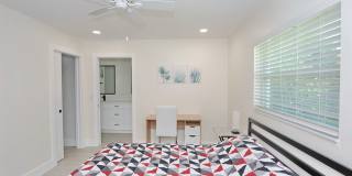 ANNUAL RENTAL Naples Park 3 Bedroom // 2 Bathroom Single Family Home Gallery 8