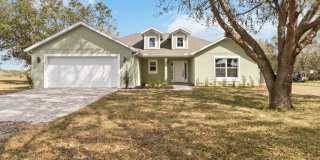Beautiful 4/2 Home on 3/4 Acre For Rent in St. Cloud Gallery 1