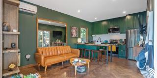 7507 1/2 Lexington Ave Gallery 2